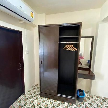 Ratanawong Place 823 Bangkok Eksteriør billede