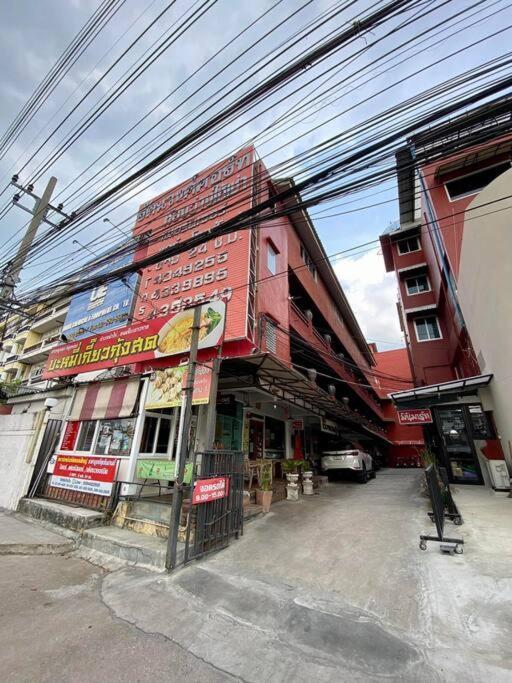 Ratanawong Place 823 Bangkok Eksteriør billede